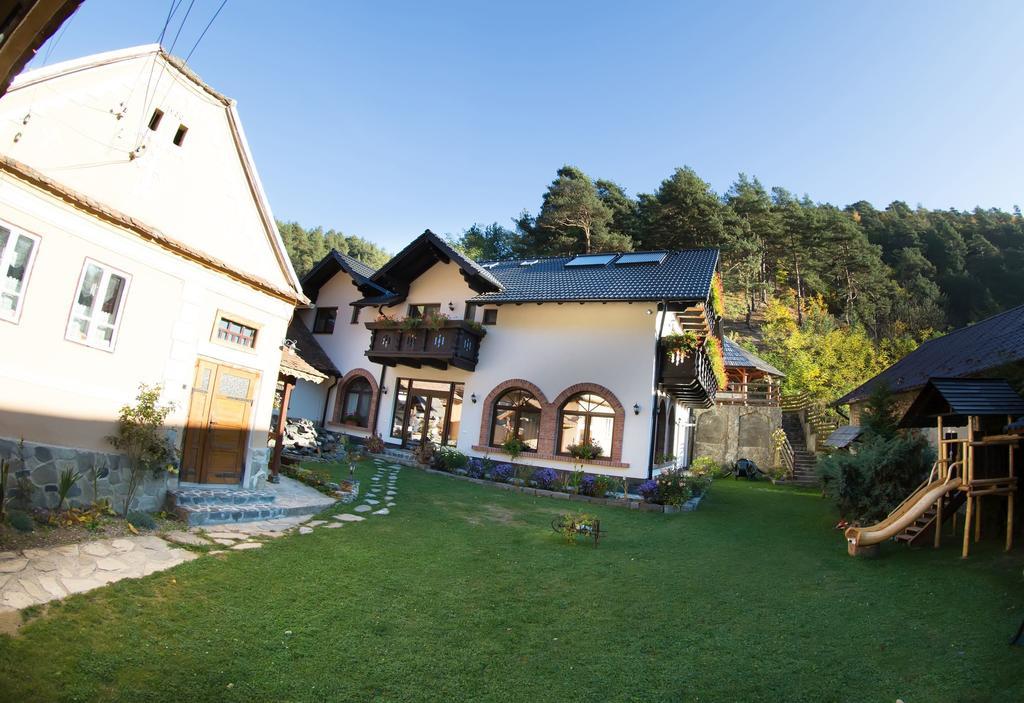 Отель Casa Stefania Телмачу Экстерьер фото